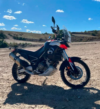 Aprilia Tuareg 660